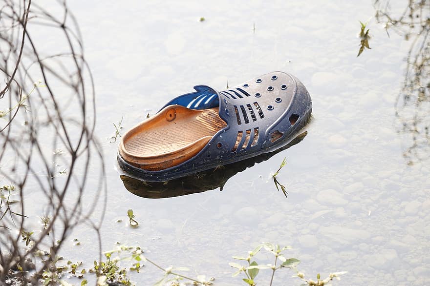 сандал, обувка, река, вода