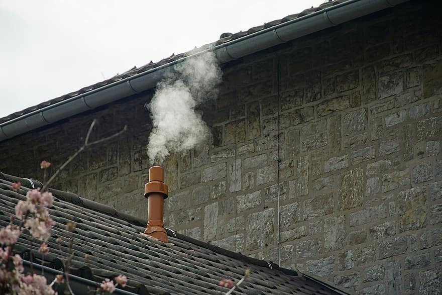 savu, savupiippu, saastuminen, ilmansaaste, fyysinen rakenne, katto, arkkitehtuuri, vanha, ala, rakennuksen ulkoa, savupino