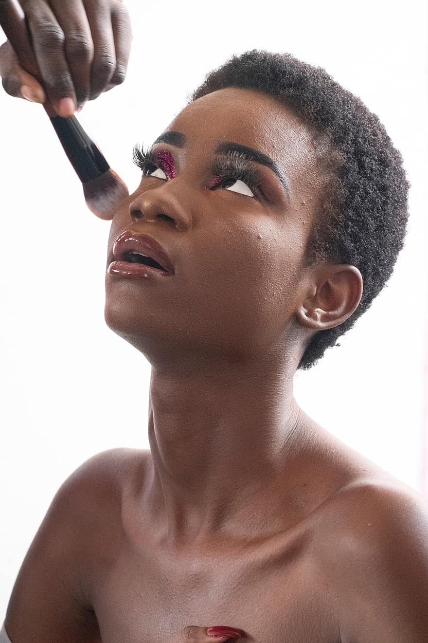 maquillage, produits de beauté, modèle, modèle africain, femme africaine, femelle, fille, Dame, femme