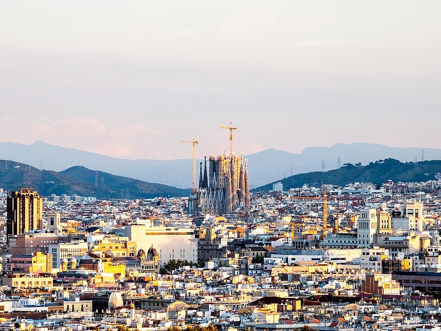 Sagrada Familia, Barcelona, España, ciudad, basílica, Iglesia, catedral, paisaje urbano, edificios, punto de referencia, urbano