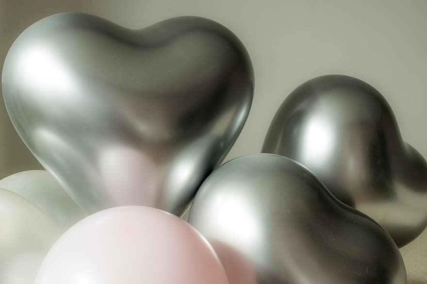 Luftballons, Herz Luftballons, Silberne Luftballons, glänzend, Hintergründe, Feier, Nahansicht, Ballon, Dekoration, abstrakt, Reflexion