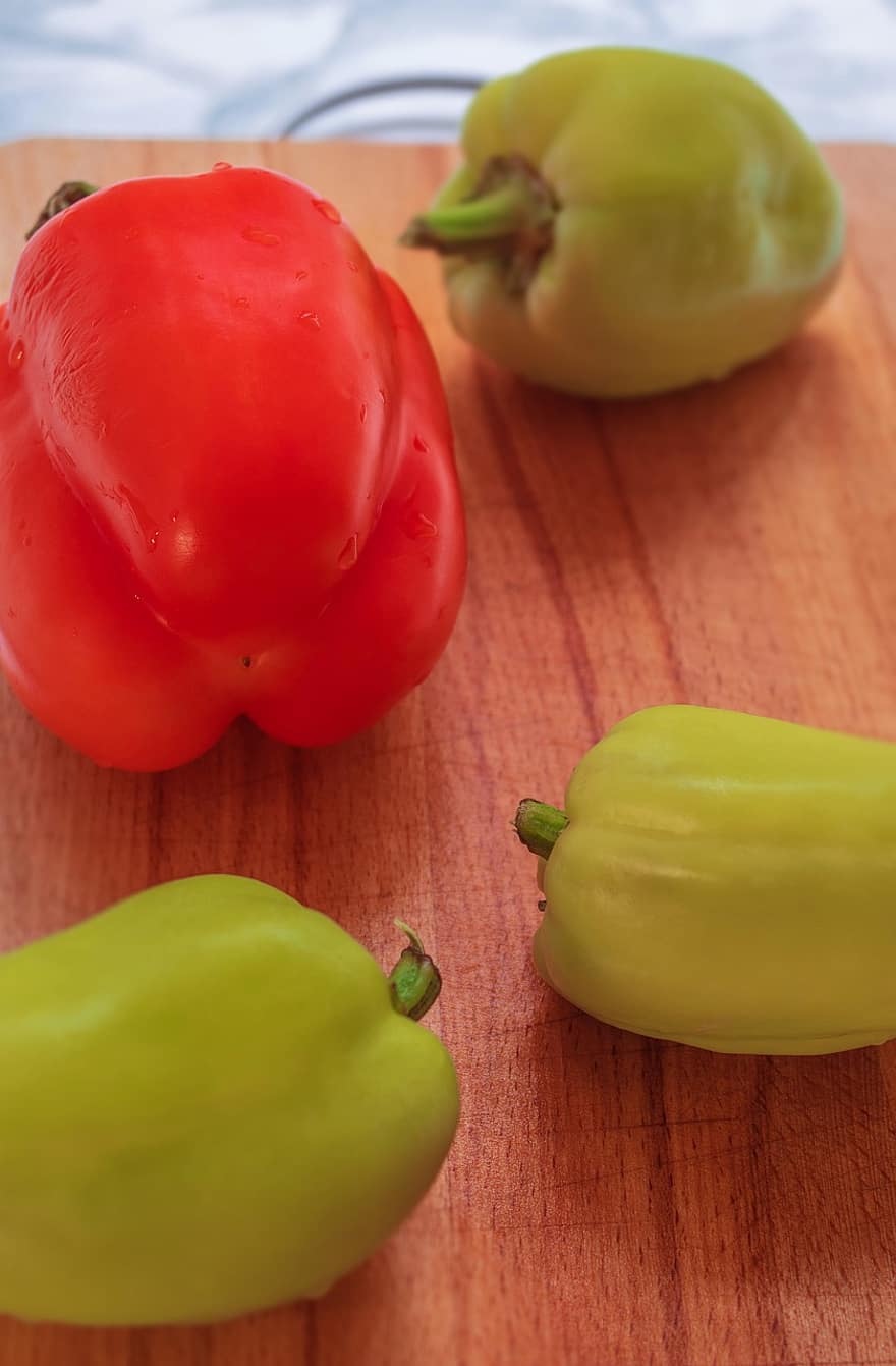 Food, Vegetables, Pepper, Red, Green, Wooden, Table, Background, Vitamin, Raw, Vegetarian