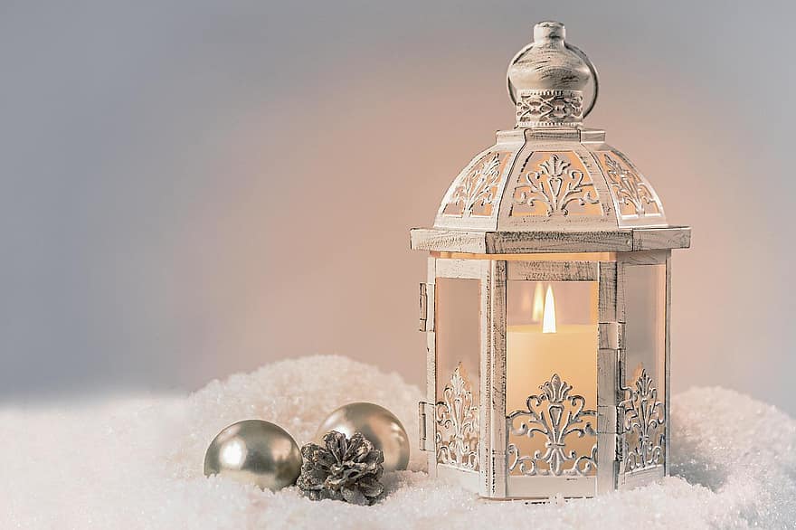 lanterne, lumière, lanterne de noël, boules de noel, neige, Noël, carte de Noël, période de Noël, hiver, décoration, bougie