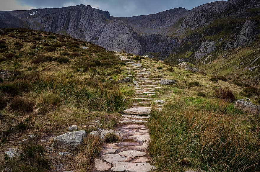 ścieżka, góry, Natura, skały, trawa, krajobraz, Park Narodowy Snowdonia, Snowdonia, Walia, szlak, kamienie