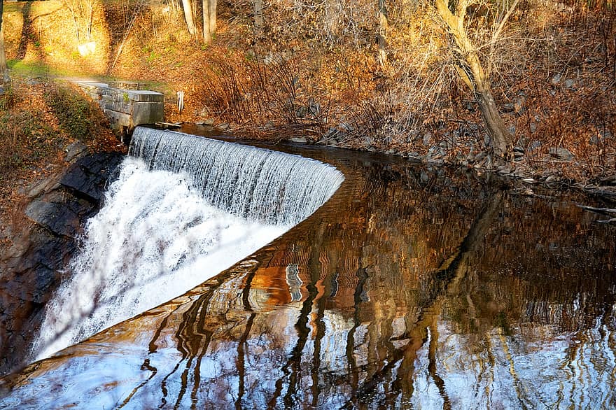 Yantic Falls, Norwich, falls, watervallen, vloeiende, stromend water, cascading, stortvloed, cascade, reflectie, water reflectie