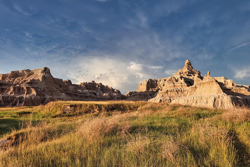 tanah tandus, Taman Nasional, pemandangan, matahari terbenam, jam emas, taman nasional badlands, Dakota Selatan, gundukan, batu, formasi batuan, formasi