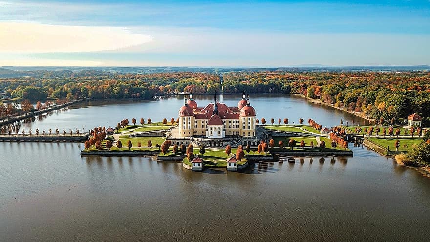 kasteel van Moritzburg, Moritzburg paleis, vijver, architectuur, Bekende plek, water, geschiedenis, herfst, reizen, stadsgezicht, toerisme