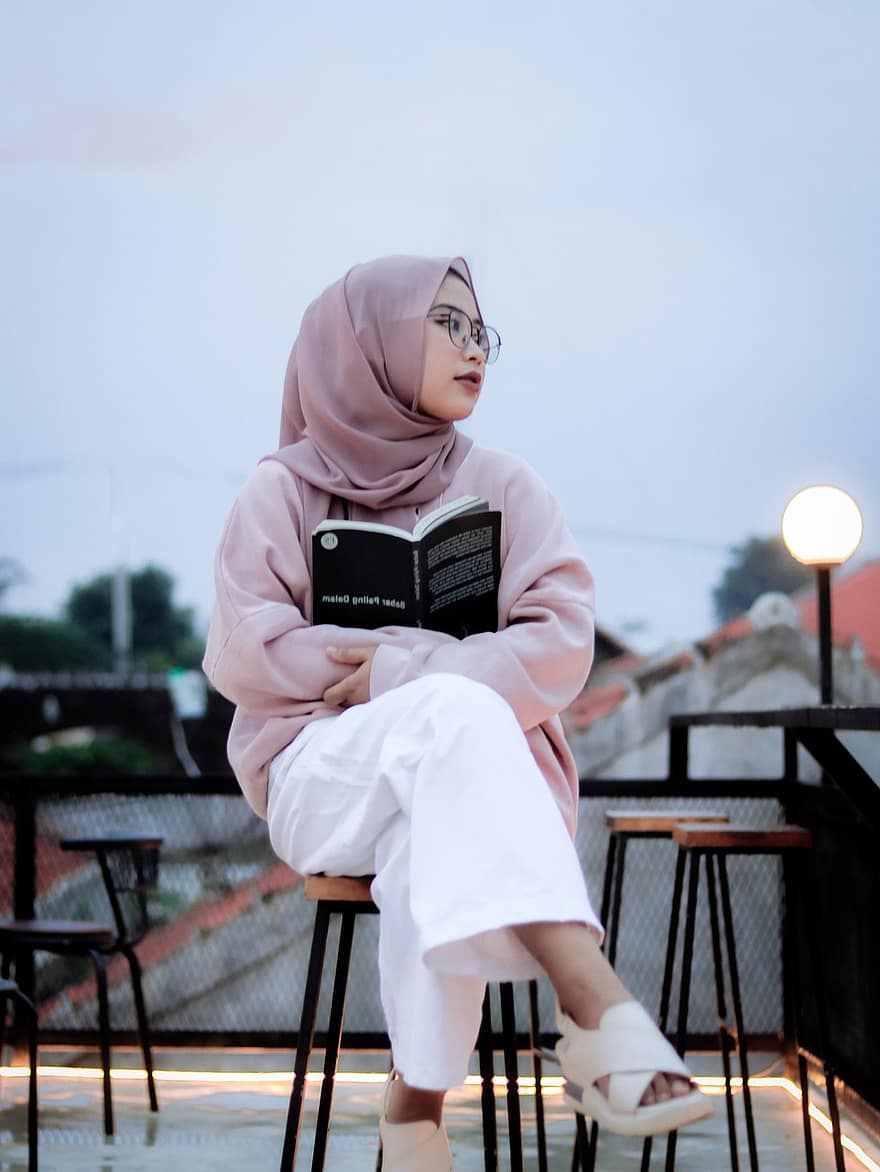 vrouw, boek, portret, mode, model-, meisje, hijab, moslim, pose, zittend, een persoon