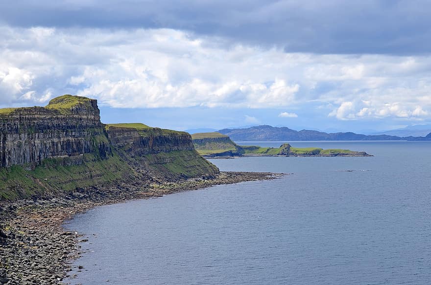 Skócia, skye-sziget, sziklák, tenger, ég, utazás, felfedezés, természet