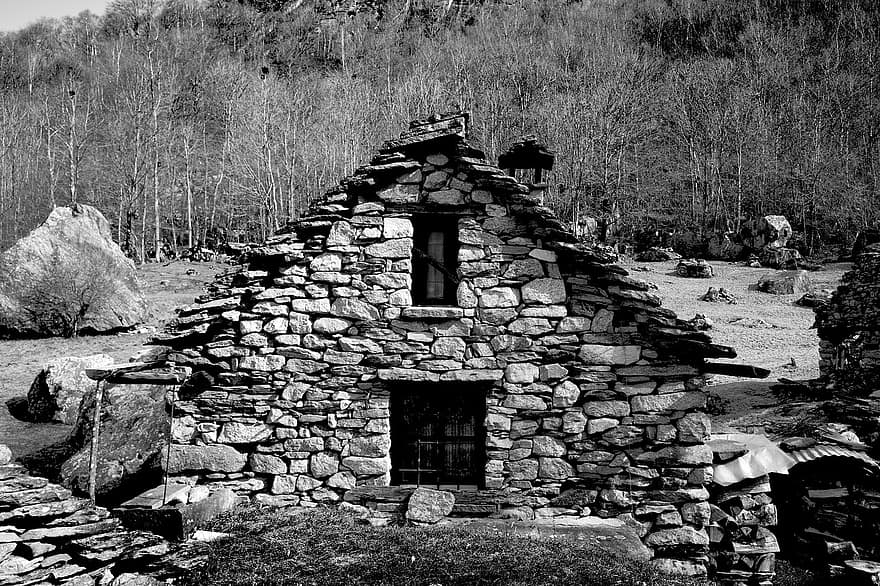 maison en pierre, chalet, campagne, les montagnes, forêt, noir et blanc, paysage, vieux, architecture, vieille ruine, ruiné