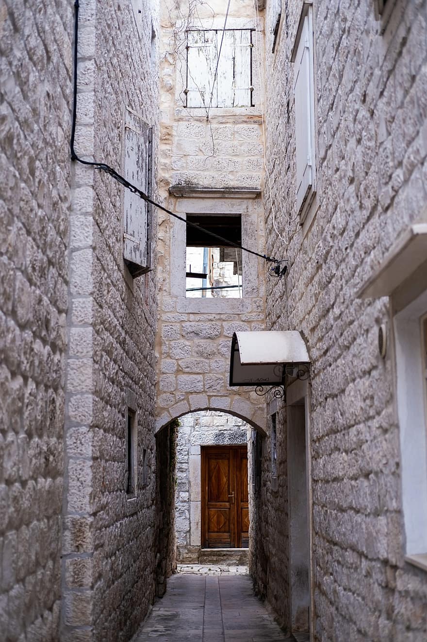 Kroatië, middeleeuws, architectuur, straat, fujifilm, venster, oud, geschiedenis, buitenkant van het gebouw, muur, bouwfunctie