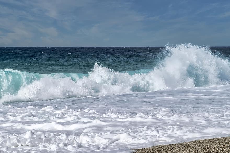 海、波、ビーチ、フォーム、砂、空、雲、海の波、クラッシュ、砕ける波、泡