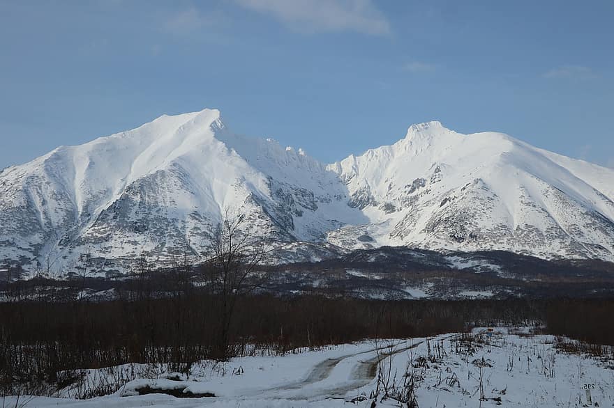 vulcan, iarnă, Munte, zăpadă, pădure, Kamchatka, sezon