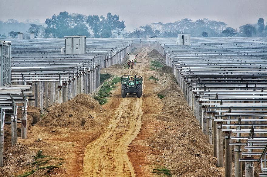 painéis solares, escavadora, máquinas, caminho, trilha, plantar, Bangladesh