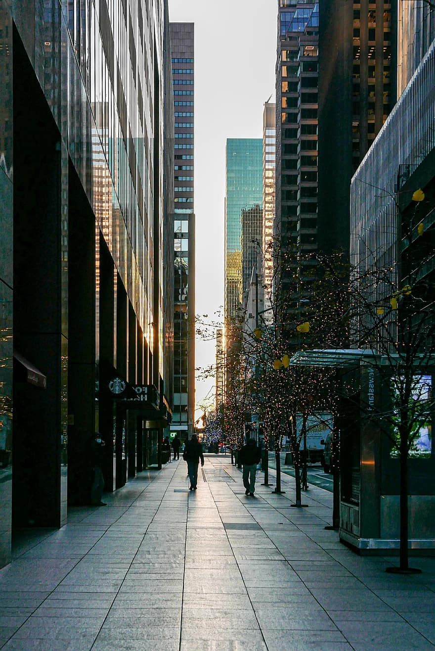Манхатън, Ню Йорк, сгради, тротоар, хора, ходене, пътуване до работното място, САЩ, небостъргачи, метрополия, кули