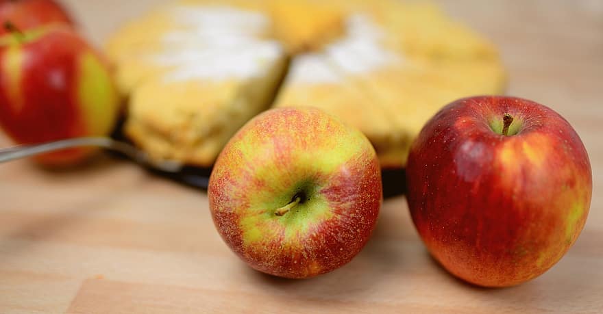 epler, røde epler, modne epler, frukt, frisk frukt, friske epler, innhøsting, produsere