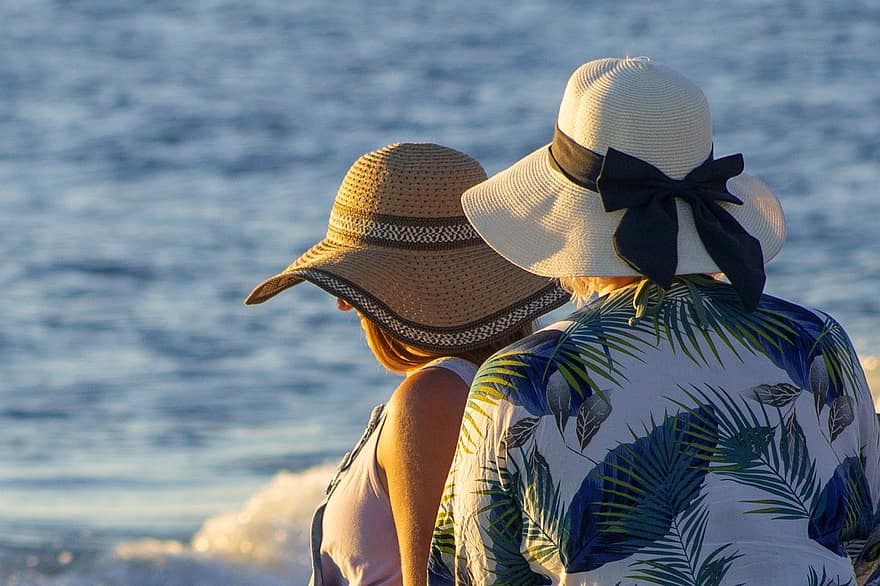 Strand, kvinner, hatter, venner, sommer, hav, ferie, reise