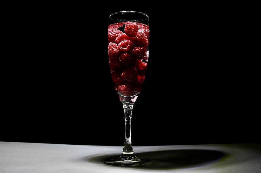 wijnglas, frambozen, cocktail