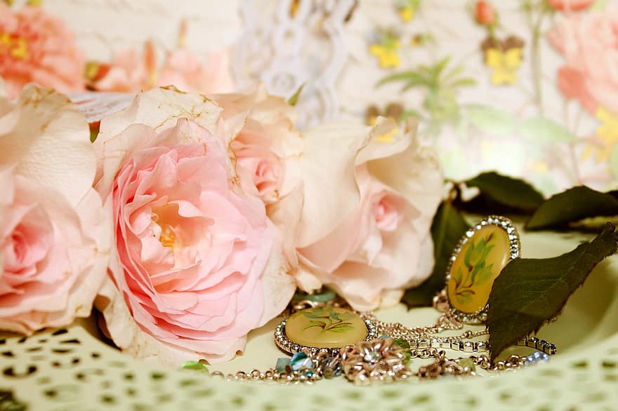 Romance, Roses, Pink Medallion, Rose Splendor, Romantic, Nostalgic, Vintage