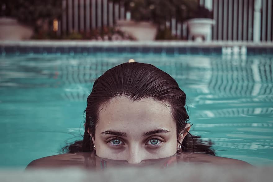 mujer, modelo, piscina, ojos azules, reflexión, agua, ondulado, mojado, adulto, una persona, nadando