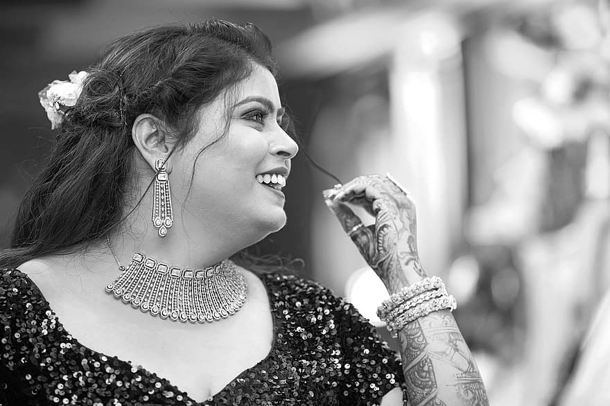 शादी समारोह, भारतीय दुल्हन, भारतीय शादी, शादी, सुंदर दुल्हन, दुल्हन, शादी का रिसेप्शन, महिलाओं, वयस्क, एक व्यक्ति, मुस्कराते हुए