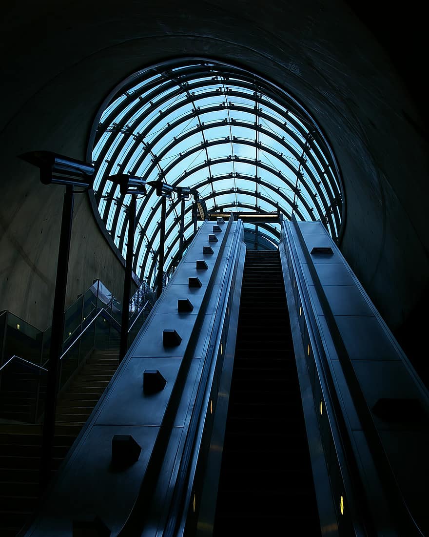 Canary Wharf, escalera mecánica, Londres, diseño de interiores, arquitectura, adentro, escalera, vaso, estructura construida, moderno, acero