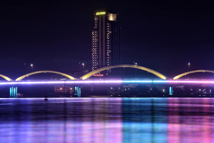 folyóparti, híd, épület, megvilágított, neonfények, folyó, városi fények, világít, fénylő, visszaverődés, városkép