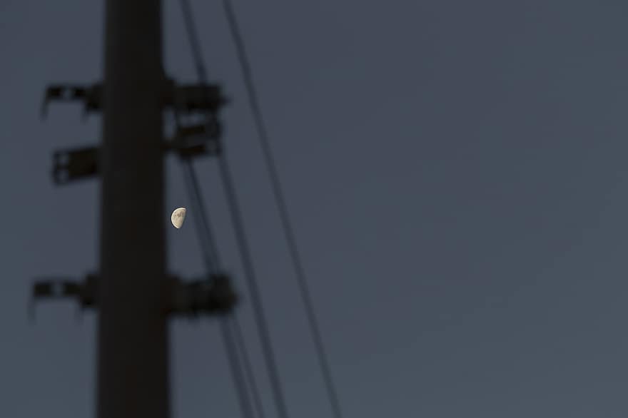 księżyc, niebo, słup latarni ulicznej, noc