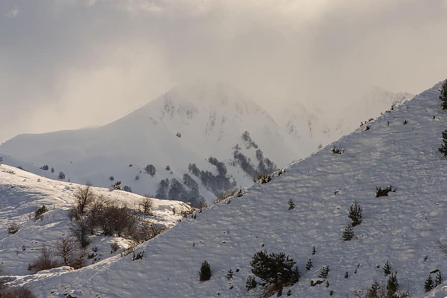 les montagnes, neige, hiver, des nuages, brouillard, du froid, la nature, paysage, Kastoria