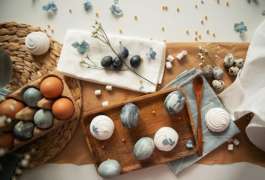 Pasqua, uova, decorazione, uova colorate, uova di gallina, uova di quaglia, fiori, decorativo