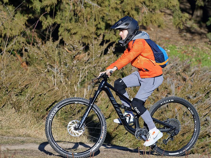 tenåring, hjelm, sykkel, riding, eventyr, transport, ekstremsport, sport, sykling, menn, hastighet