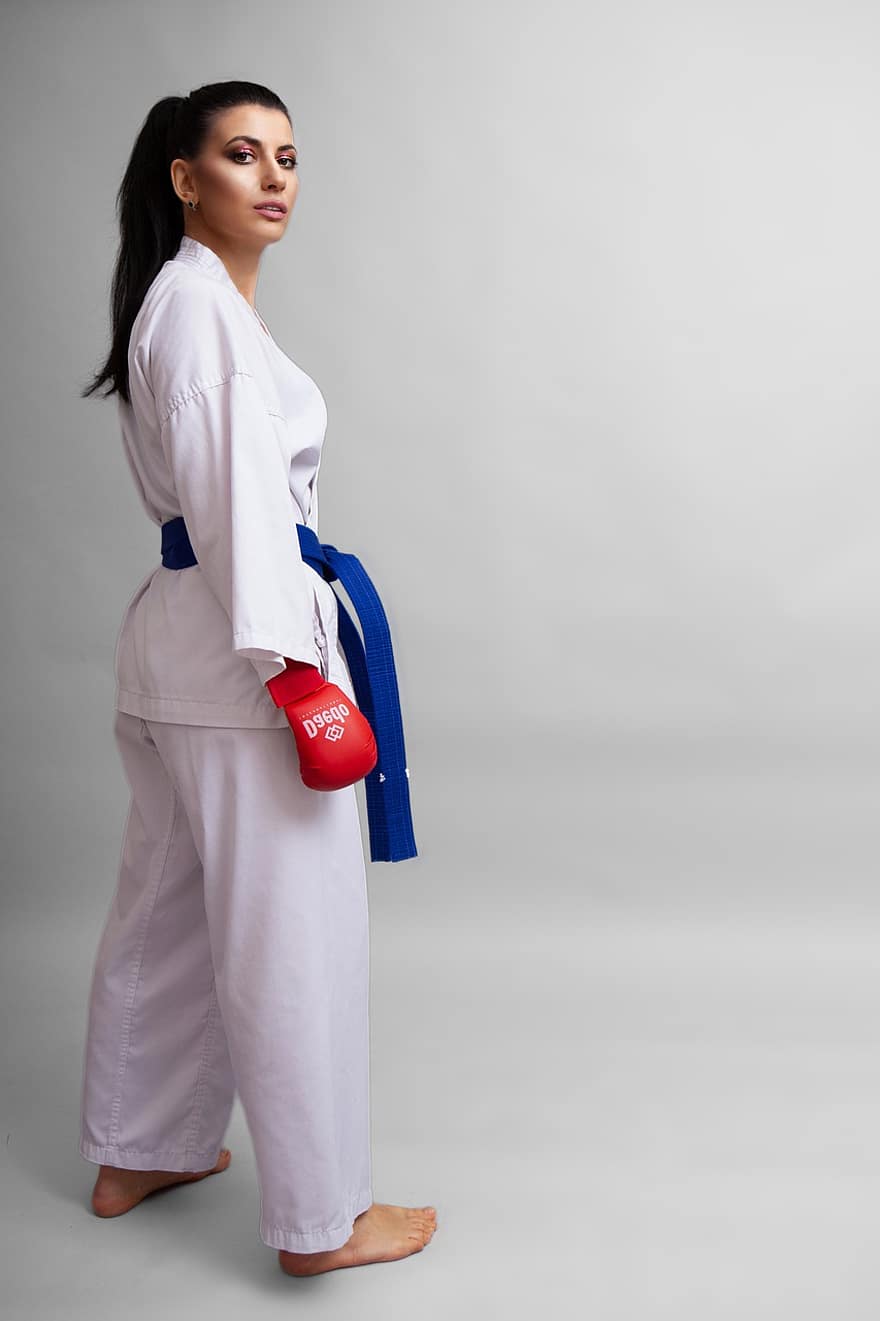 moteris, sportininkas, kimono, kovų menai, uniforma, karatė, dziudo, gynyba, taekwondo, kickboxing, mokymas