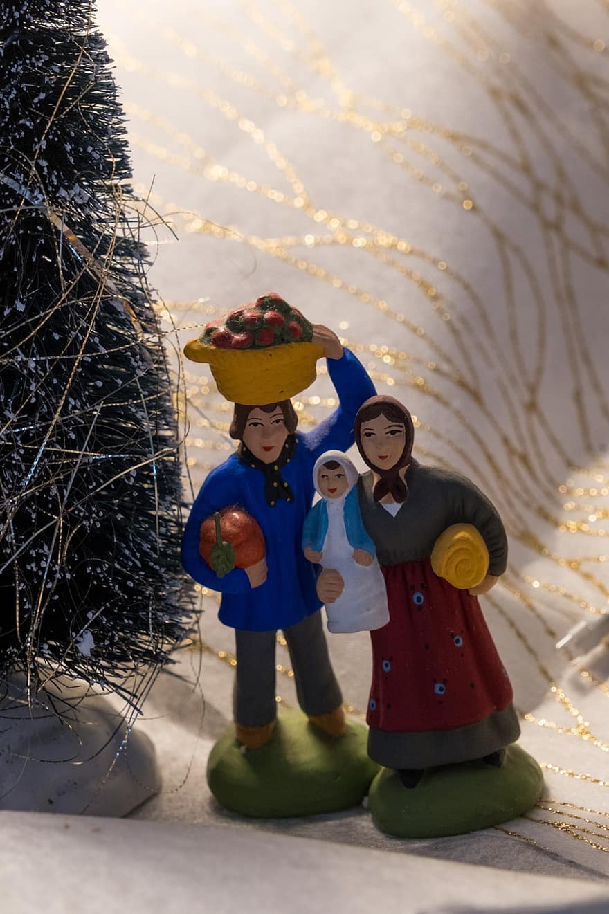 Noël, santons, Provence, famille, enfant, fête, hiver, décoration, jouet, cadeau, Hommes