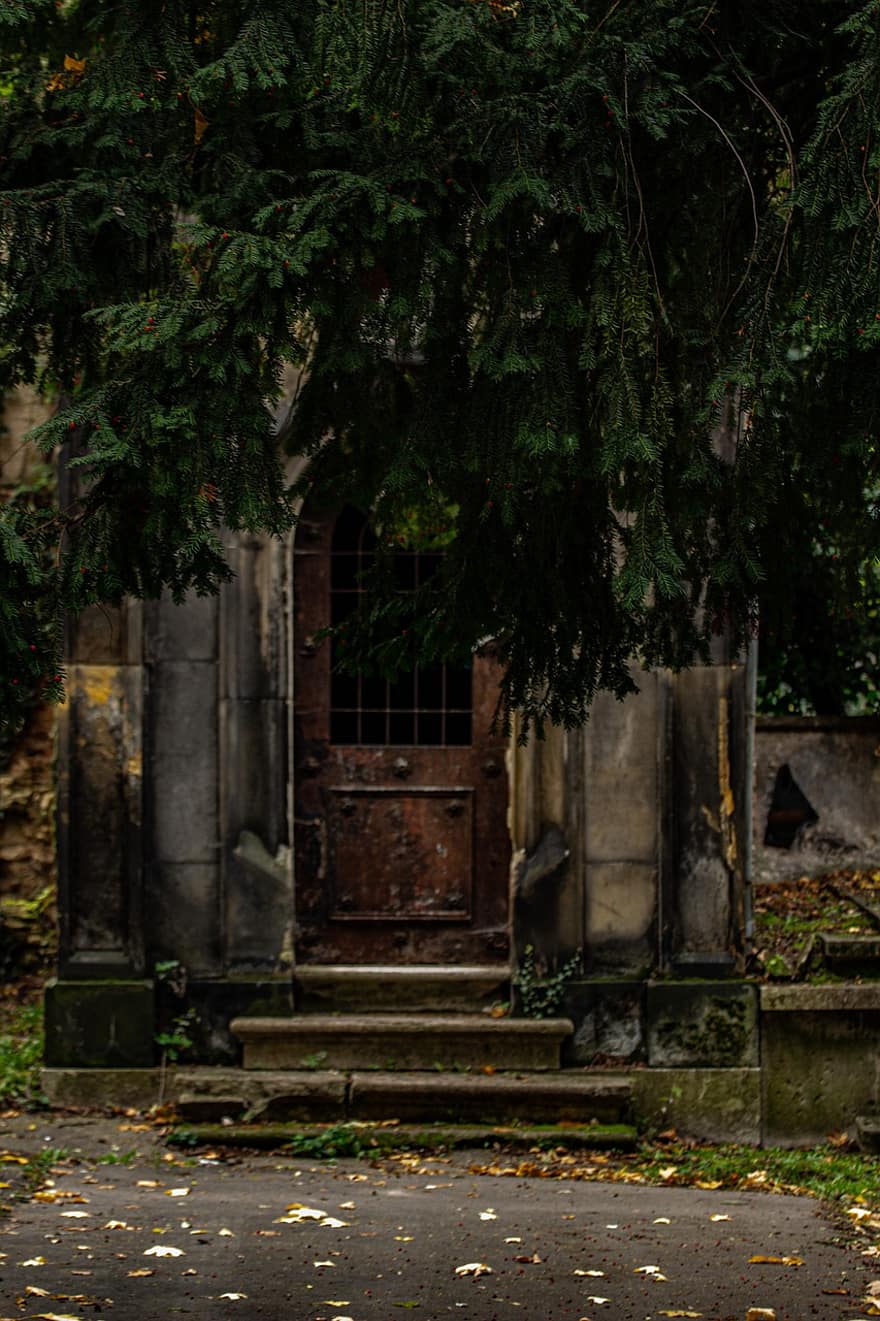 مقبرة ، براغ ، قبر