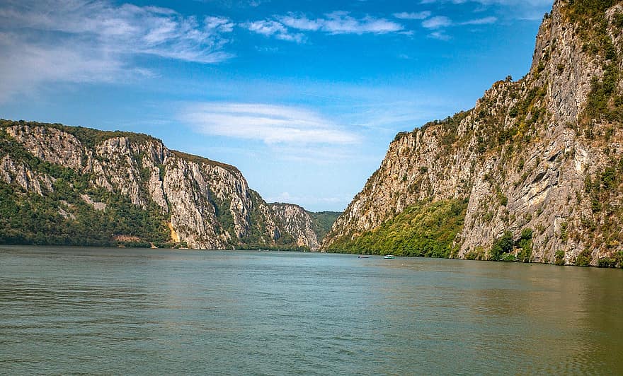 Danubio, fiume, fiume Danubio, natura, montagne