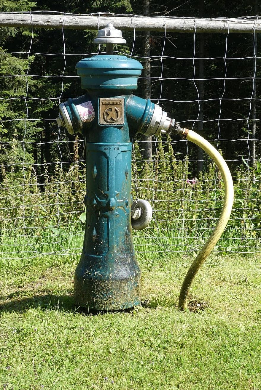 požární hydrant, zdroj vody, Místo odběru požární vody, Bod klepnutí, požární sbor, tráva, kov, zelená barva, ocel, hadice, voda