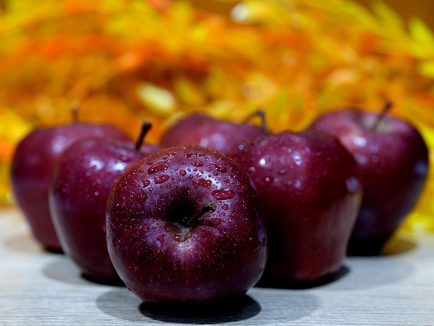 gyümölcsök, almák, piros alma, friss gyümölcsök, gyümölcs, frissesség, élelmiszer, közelkép, alma, Az egészséges táplálkozás, érett