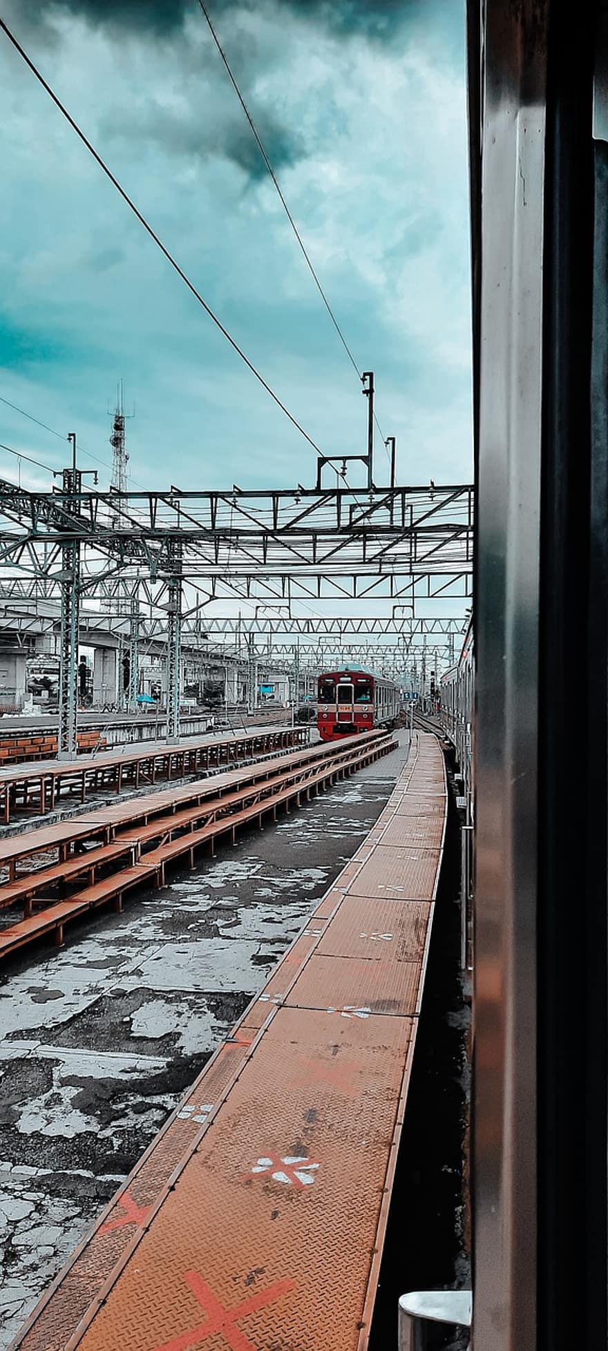 tog, skinner, jernbane, jakarta, Jakarta togstation, Manggarai jernbanestation, station, platform, Jernbanestation, togstation, jernbanesystem