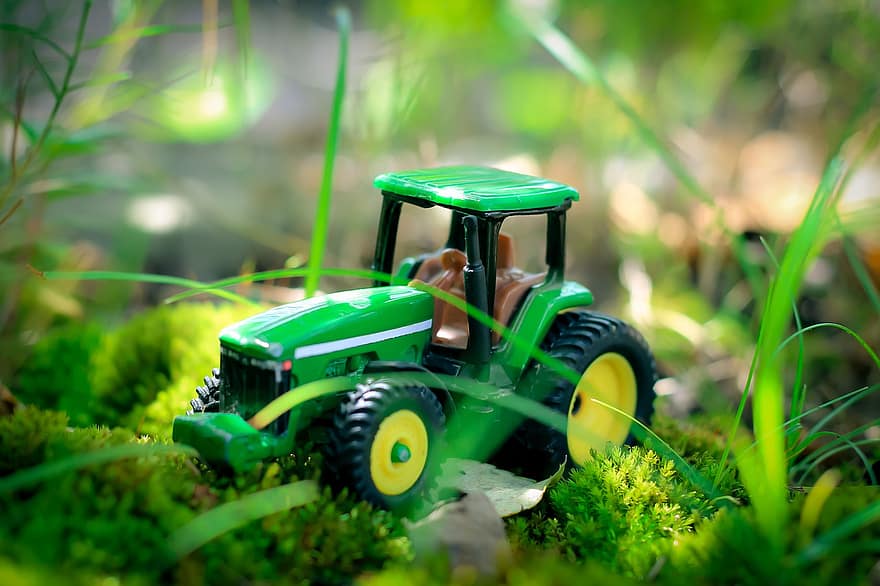 трактор, игрушки, миниатюрный, сельское хозяйство, Миниатюрный трактор, игрушечный трактор, транспортное средство, Игрушечные поля, трава