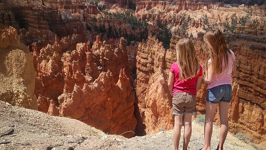 parc nacional bryce canyon, naturalesa, noies, fotomuntatge, paisatge, formació de roca, hoodoos, canyon, erosió, roques, nens