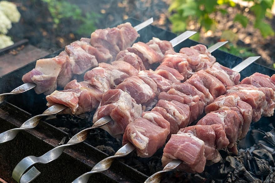 shish kebab, brochettes de viande, barbecue
