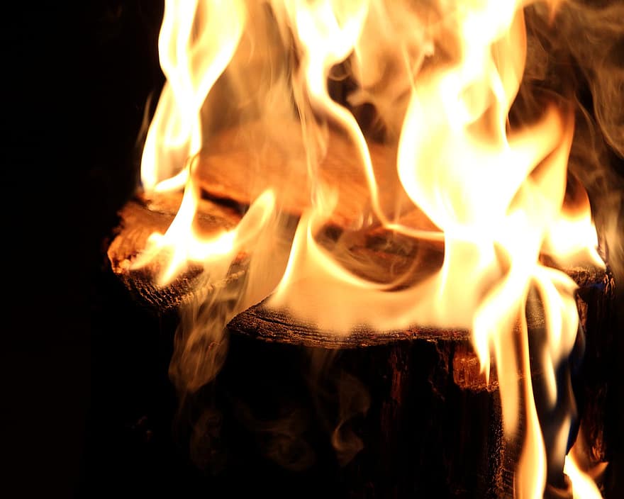 Espelma de tronc, foc, flames, Espelma de llenyataire, fusta, fum, cremant, flama, fenomen natural, calor, temperatura