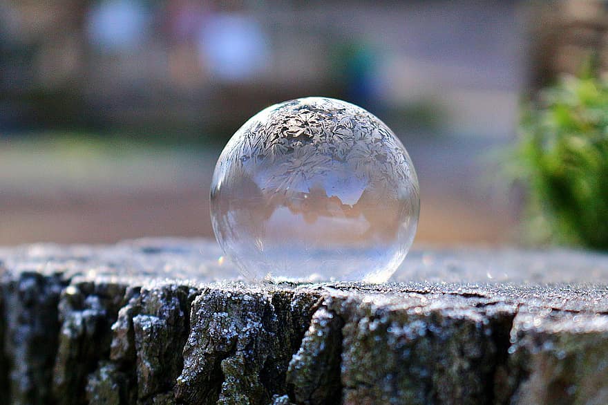 Eisblase, Blase, gefroren, Frostblase, gefrorene Blase, Seifenblase, Eiskristalle, Frostball, Eisball, Eis, Frost