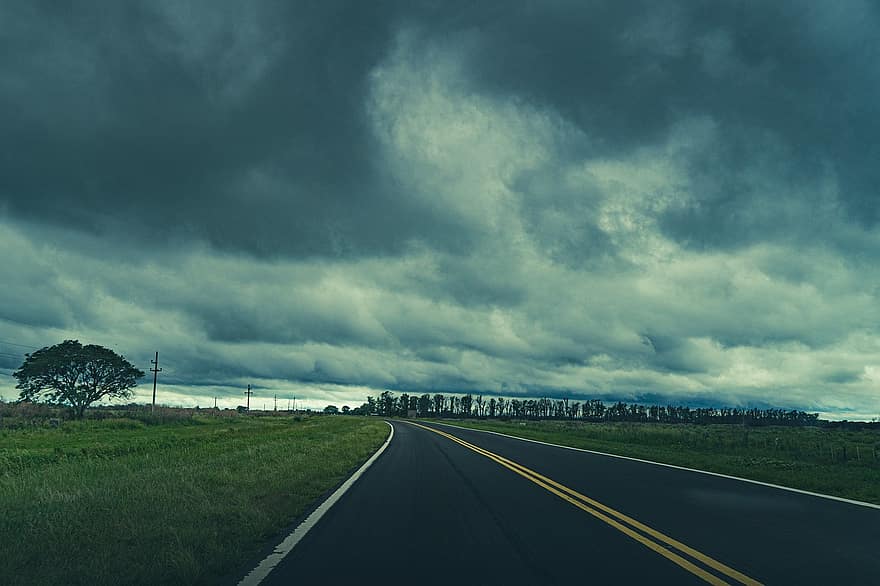 carretera, tempestuós, núvols, cel, camps, carrer, prats, horitzó, núvol, cel ennuvolat, núvols tempestuosos