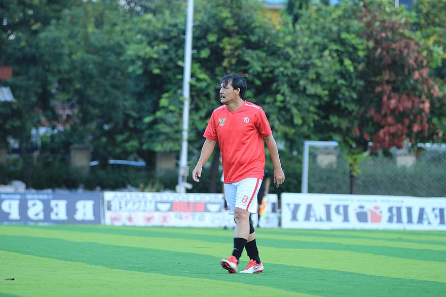 Ricky Yacobi, Indonesialainen jalkapalloilija, Indonesian jalkapalloilija, Indonesian legendat, tavoite, jalkapallo, pallo, Urheilu, peli, kilpailu, tiimi