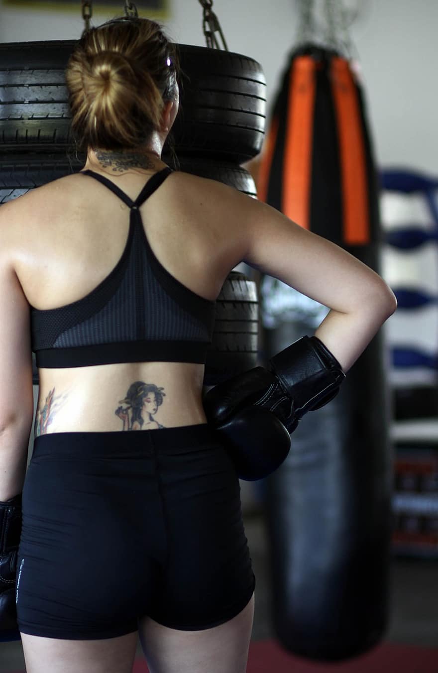 Muay Thai, Training, Fighter, Woman, Conditioning, Fitness, Gym, Kick Boxing, Thai Boxing, Sport, Martial Arts