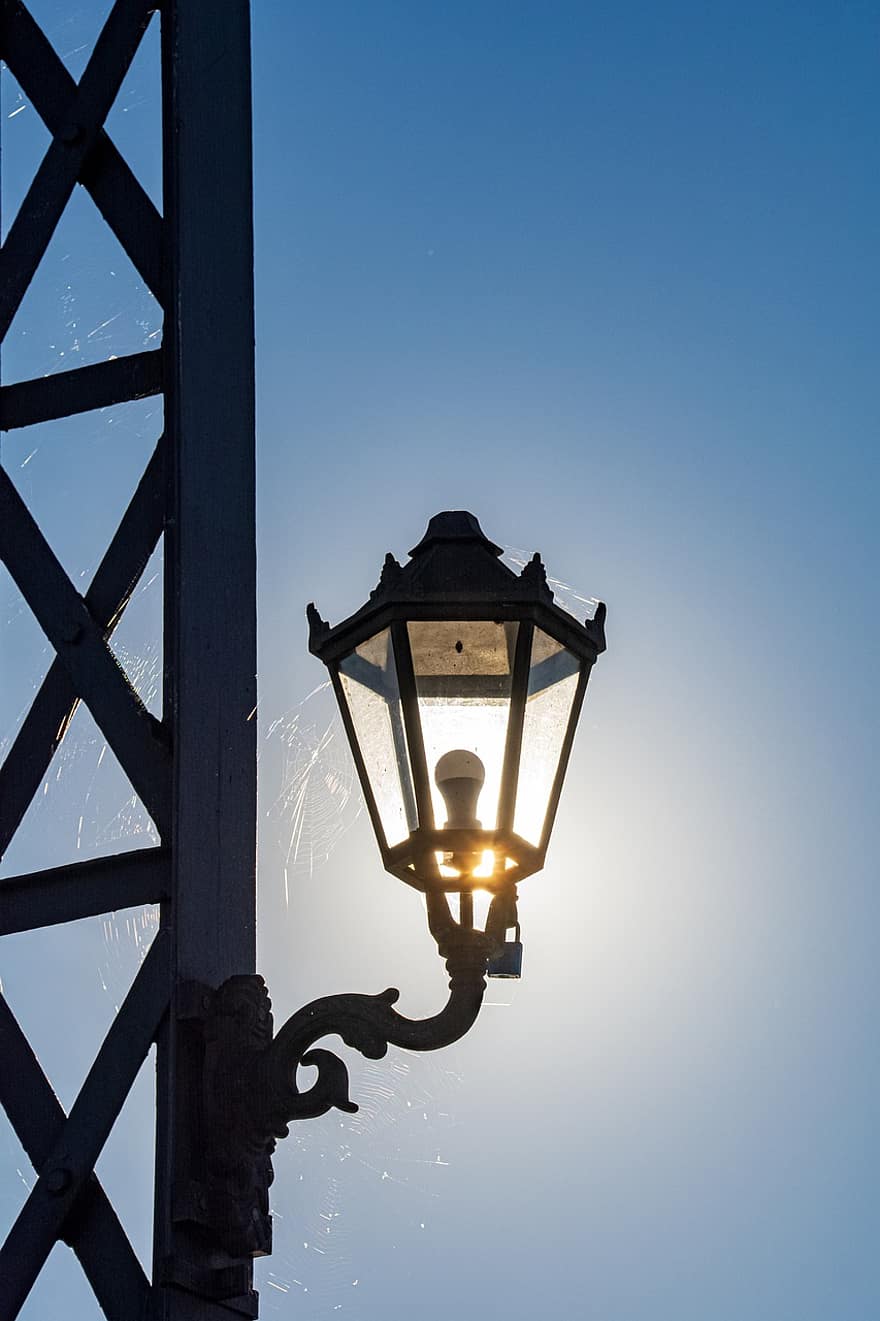 ランプ、アルテハーバーガーエルブリュッケ、灯籠、ブリッジ、光、点灯、街路照明、街灯、光源、クモの巣、建築