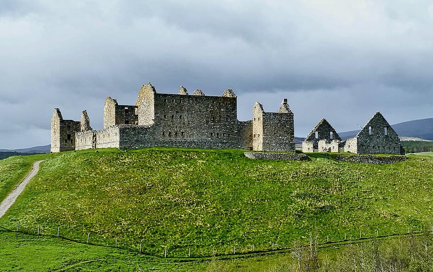 Казарма Рутвен, Шотландия, замък, руини, архитектура, исторически, забележителност