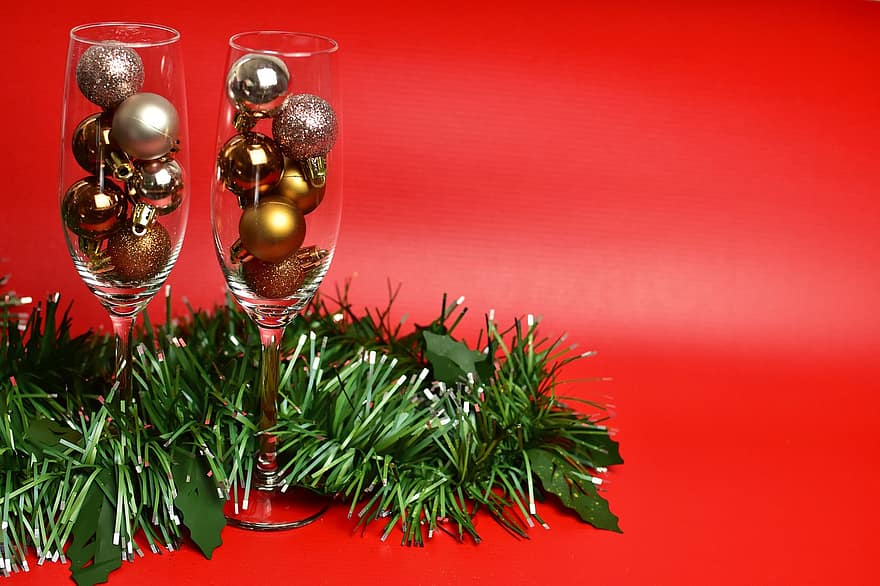 عيد الميلاد ، ديكور عيد الميلاد ، إكليل ، سنة جديدة ، شامبانيا ، احتفال