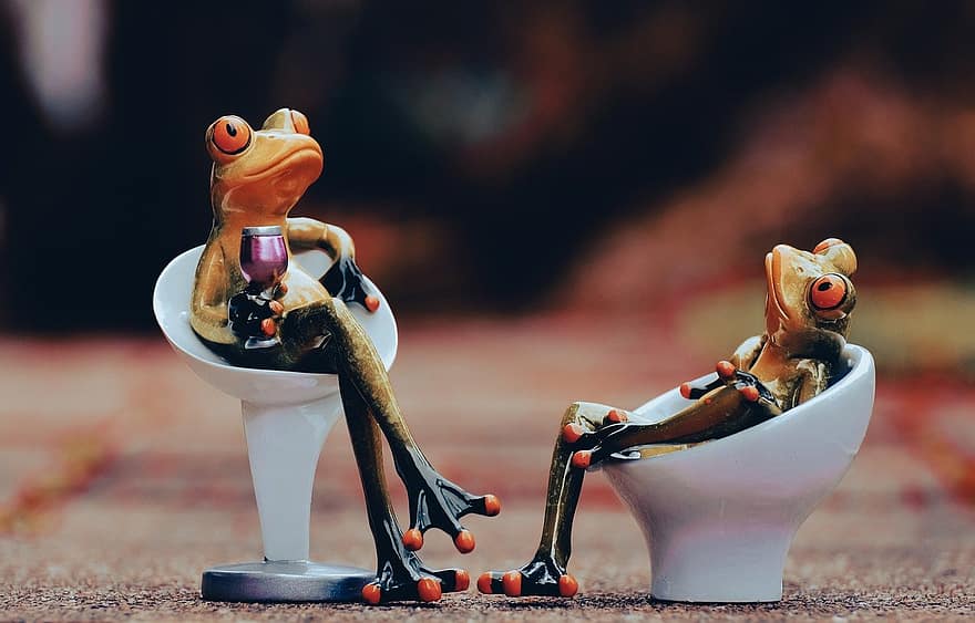 Frog Figurines, Frog Figures, Frog Decor, Frog Decorations, Decor, Decoration, toy, figurine, wood, small, close-up